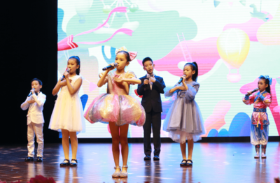 杭州市勝藍實驗小學(xué) 用音樂迎接2020年，奏響美育新篇章